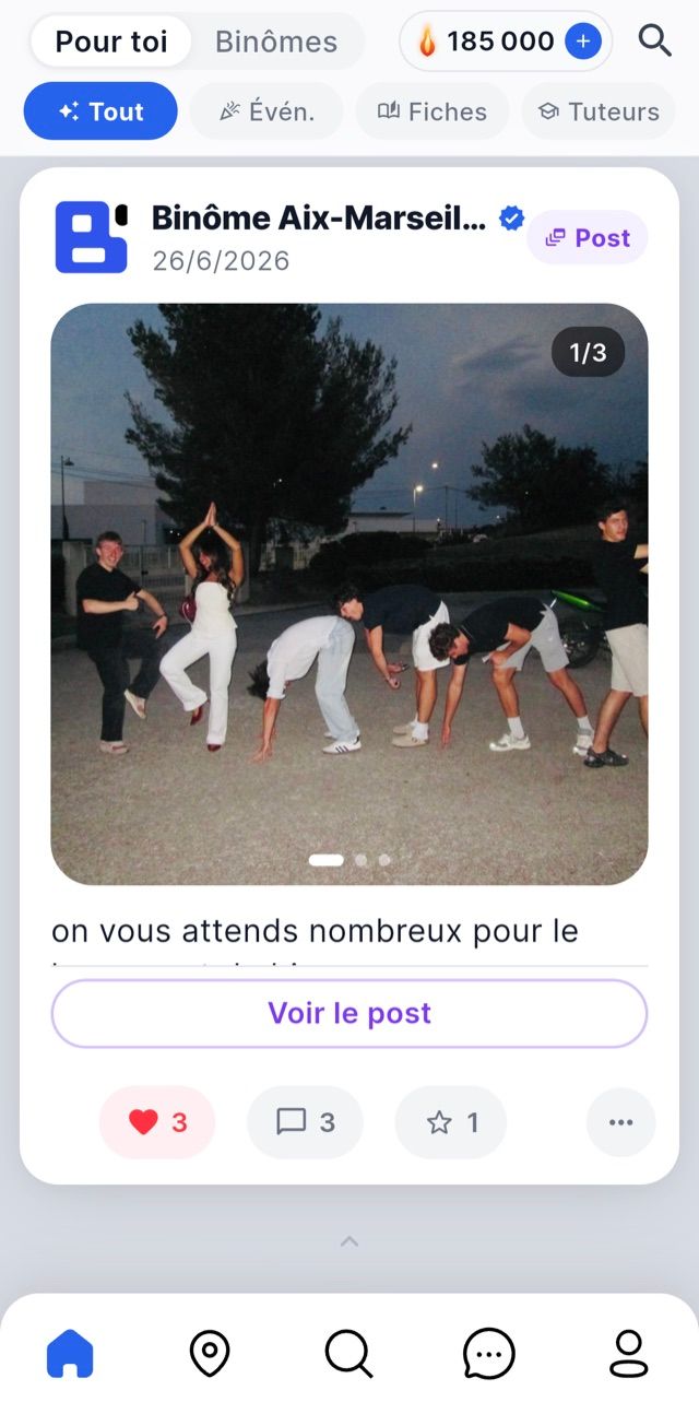 Écran de l'application : le fil social, avec la publication d'une association étudiante.